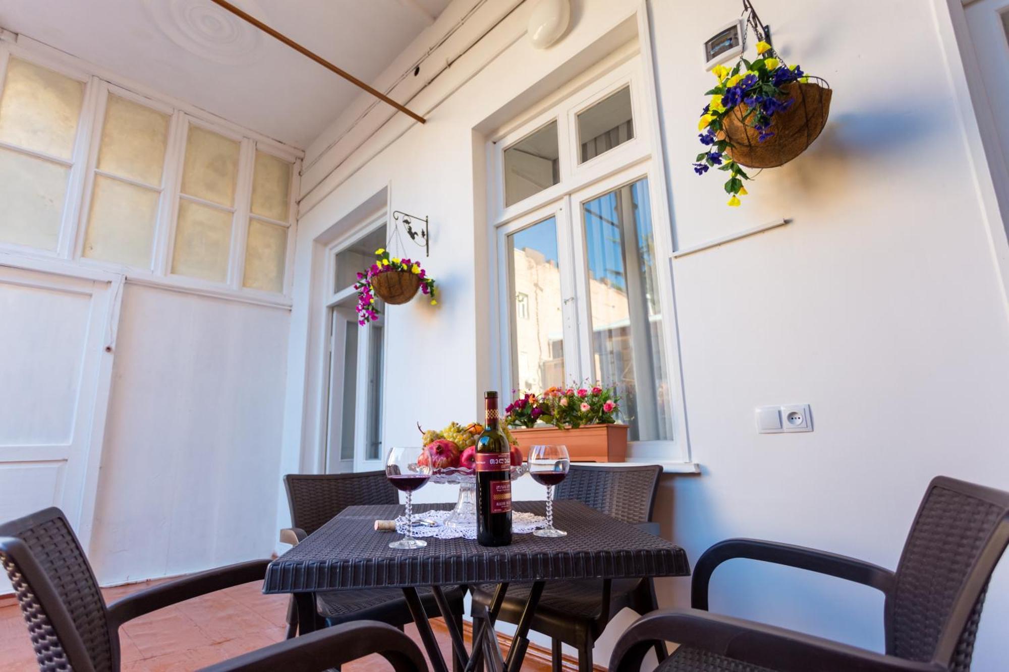 Old Tbilisi Trio Apartments 외부 사진